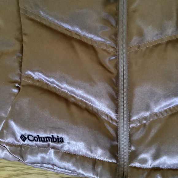 Columbia Titanium Down vest size small - Picture 5 of 5